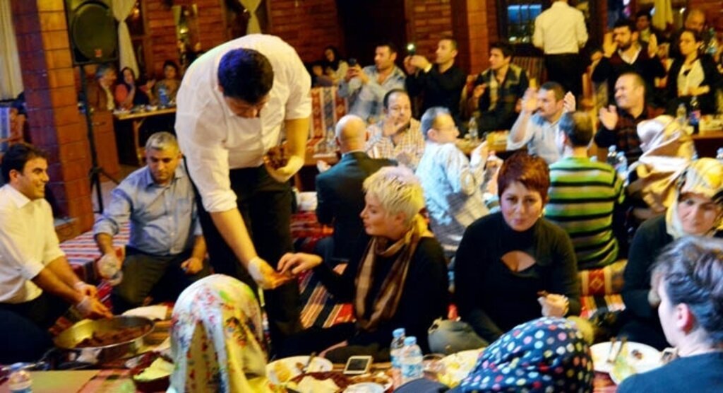 Urfa Sıra Gecesi Altın Meşe Park'ta