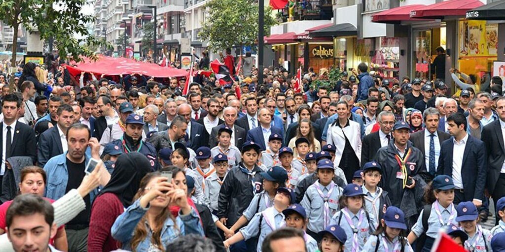 Vali Şahin'den 19 Mayıs'taki yoğun katılıma teşekkür