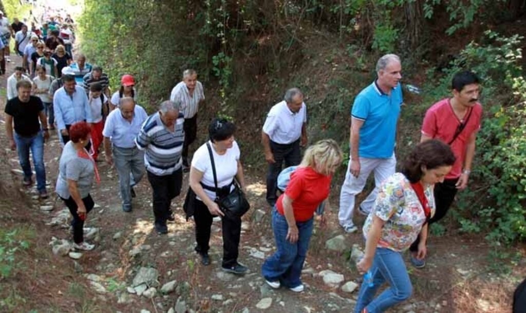 Yakakent'te doğa yürüyüşü