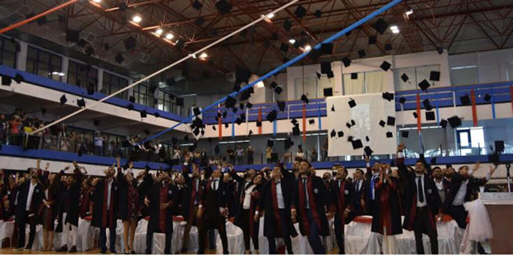 Yaşar Doğu Spor Bilimleri Fakültesinde 320 Öğrenci Kep Attı