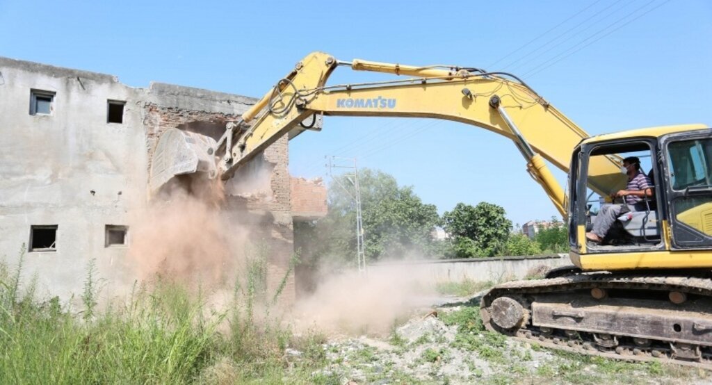 Yeni Mahalle'de dönüşüm tüm hızıyla sürüyor