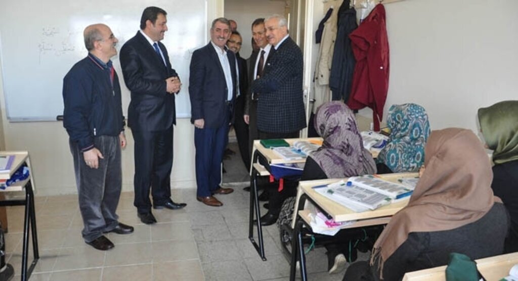 Yeni ve Köktaş'tan İlkadım Kız İmam Hatip Lisesi'ne ziyaret
