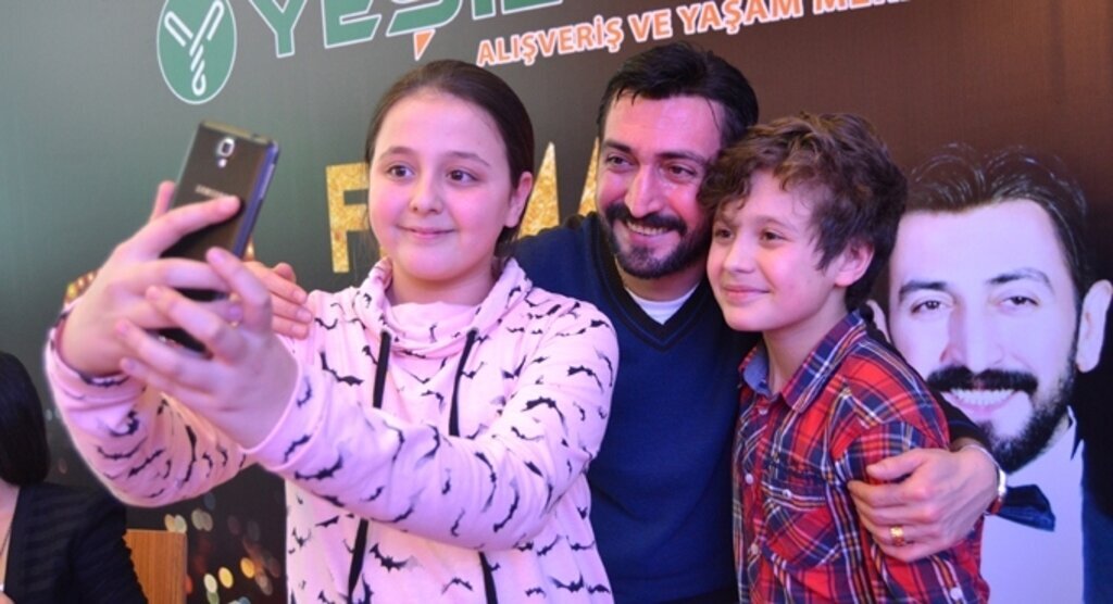 Yeşilyurt Avm’de Ferman Toprak imza günü ve mini konseri