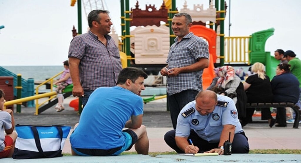 Zabıta çevre temizliği denetimine çıktı uymayanlara ceza kesti