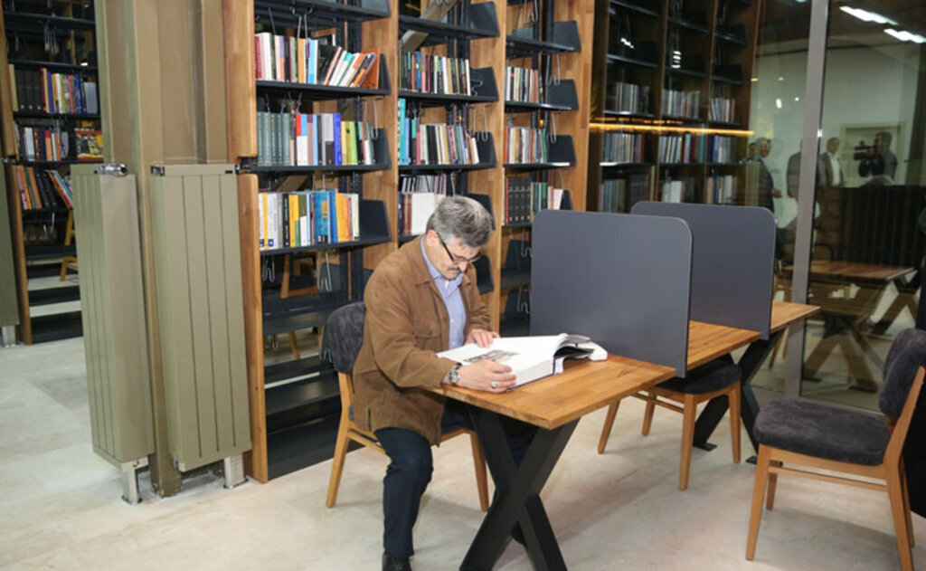 Zeytinburnu Merkezefendi Şehir Kütüphanesi'nde İçecekler Bedava