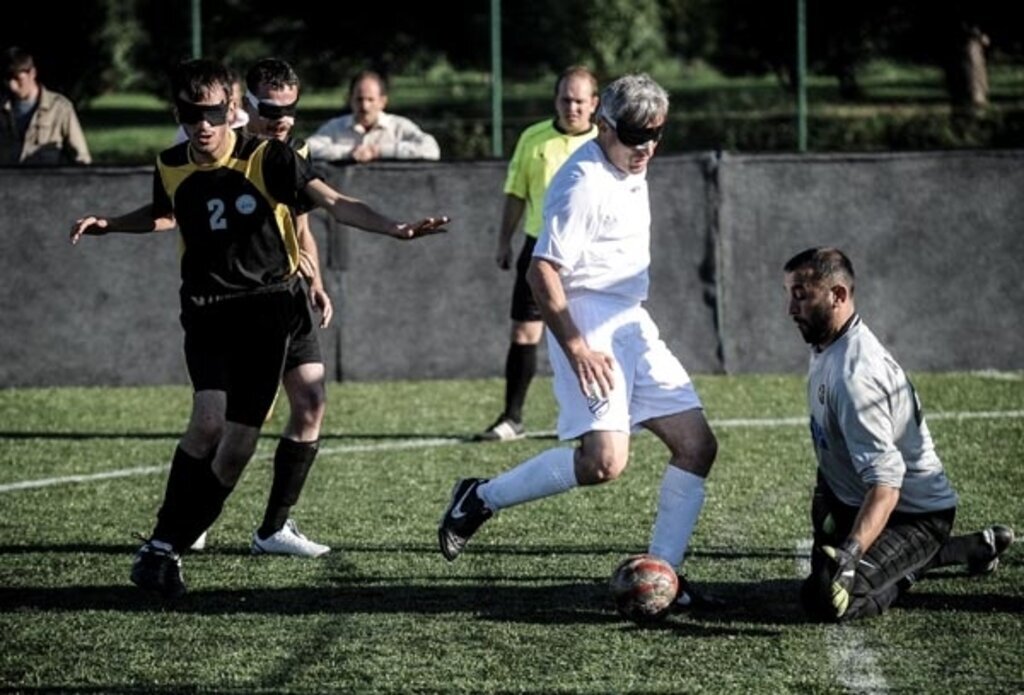 'Zilli top' onları hayata bağlıyor