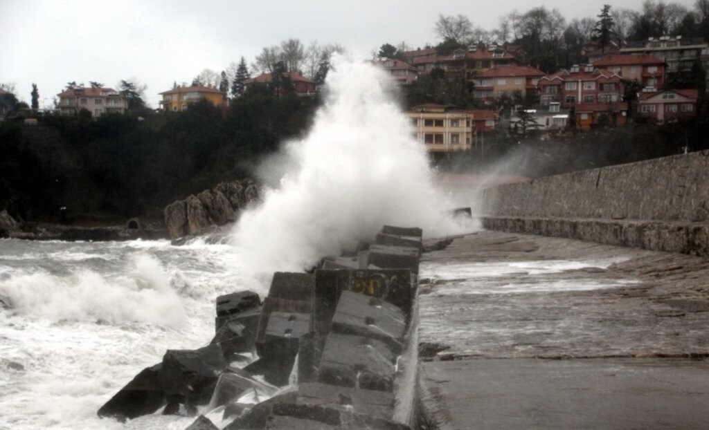Zonguldak'da kar etkisini gösterdi