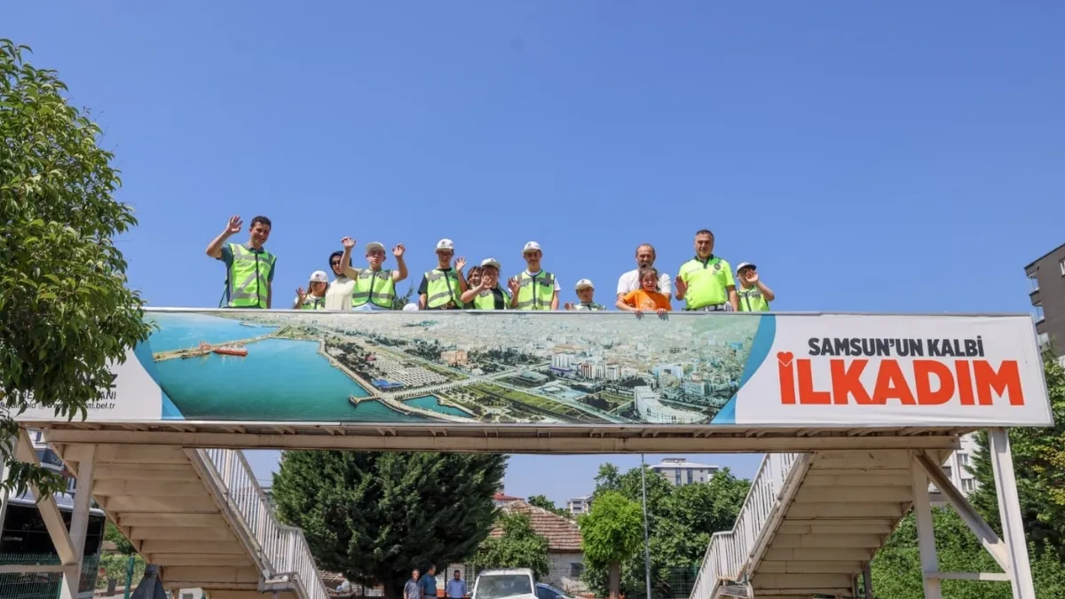 Down Sendromlu Çocuklara Uygulamalı Trafik Eğitimi Down Sendromlu Çocuklara Uygulamalı Trafik Eğitimi