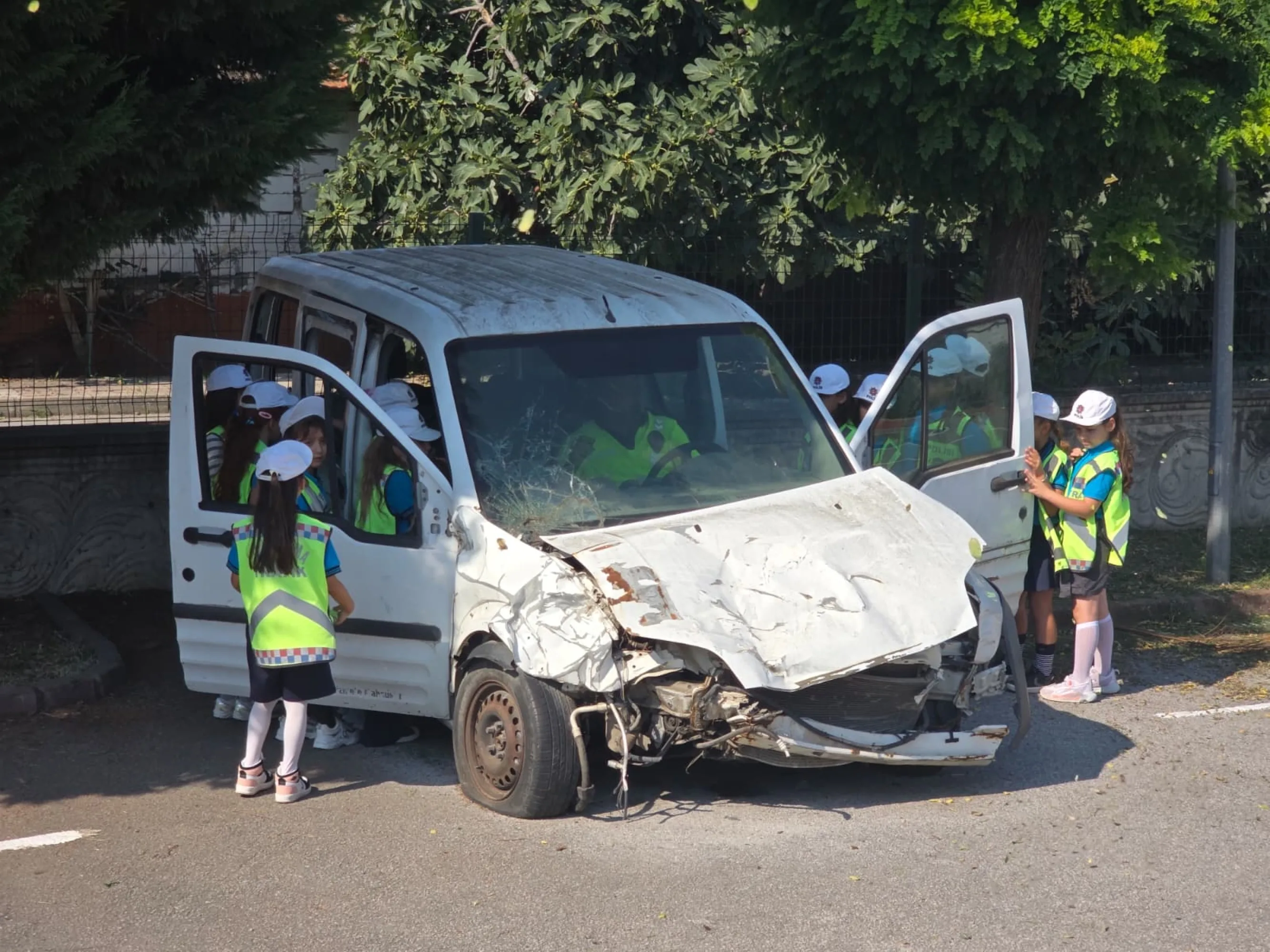 Başkan İhsan Kurnaz’dan Çocuklara Trafik Güvenliği Eğitimi - Fotoğraf 5