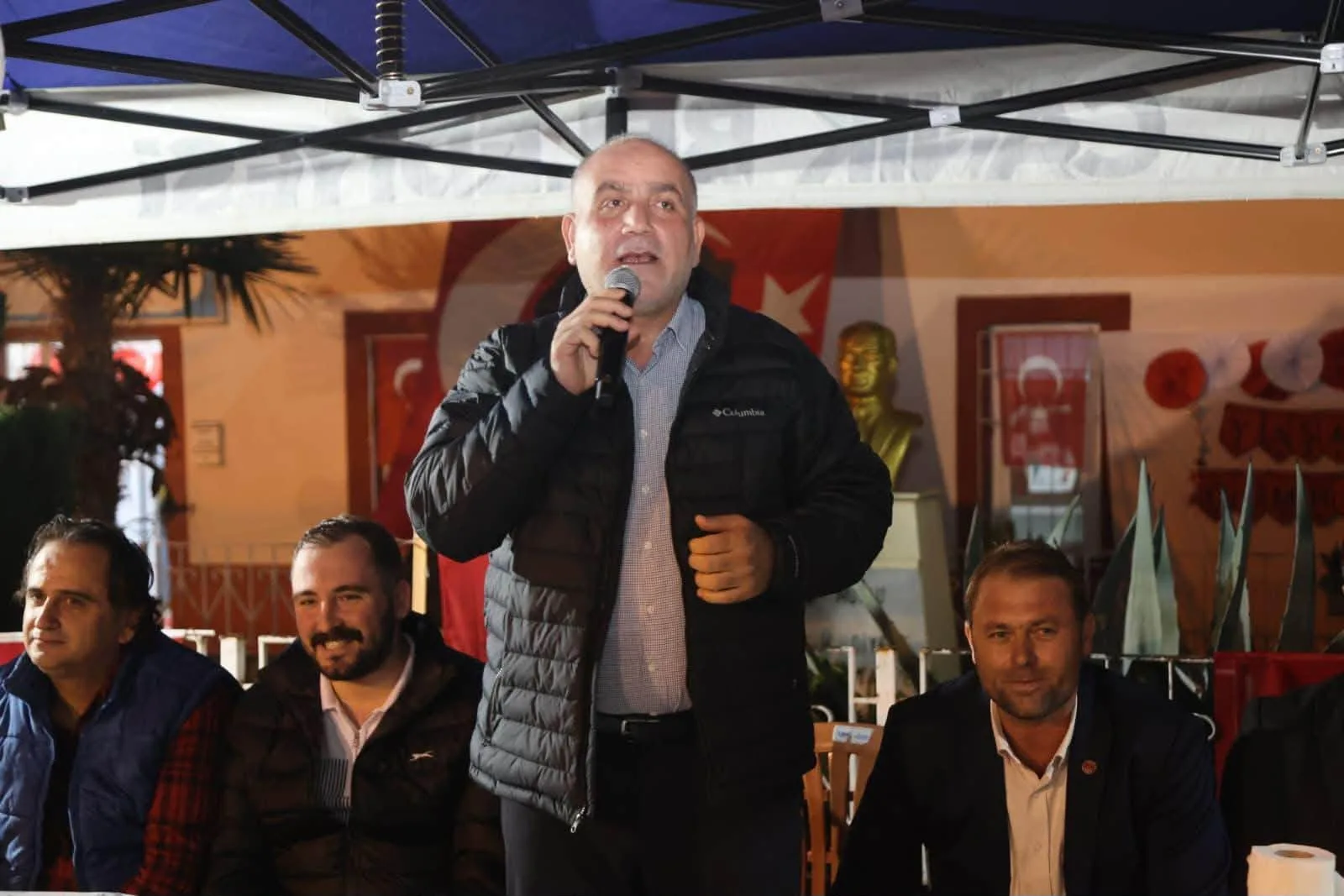 Canik Devgeriş Mahallesi'nde Cumhuriyet Coşkusu Fener Alayıyla Taçlandı - Fotoğraf 2