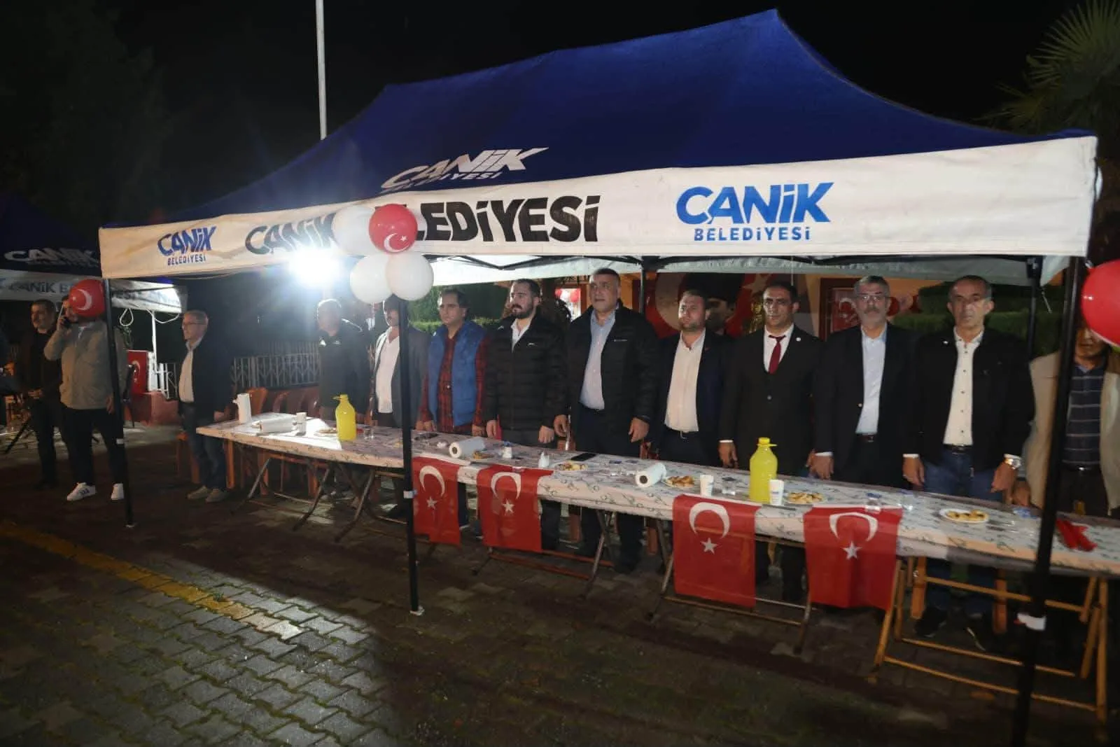 Canik Devgeriş Mahallesi'nde Cumhuriyet Coşkusu Fener Alayıyla Taçlandı - Fotoğraf 5
