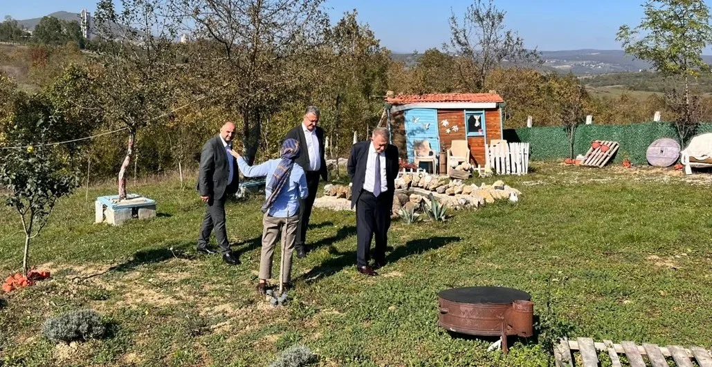 Kavak Bekdemir’de Özden Özçelik’ten Lavanta Üretim Bahçesine Ziyaret