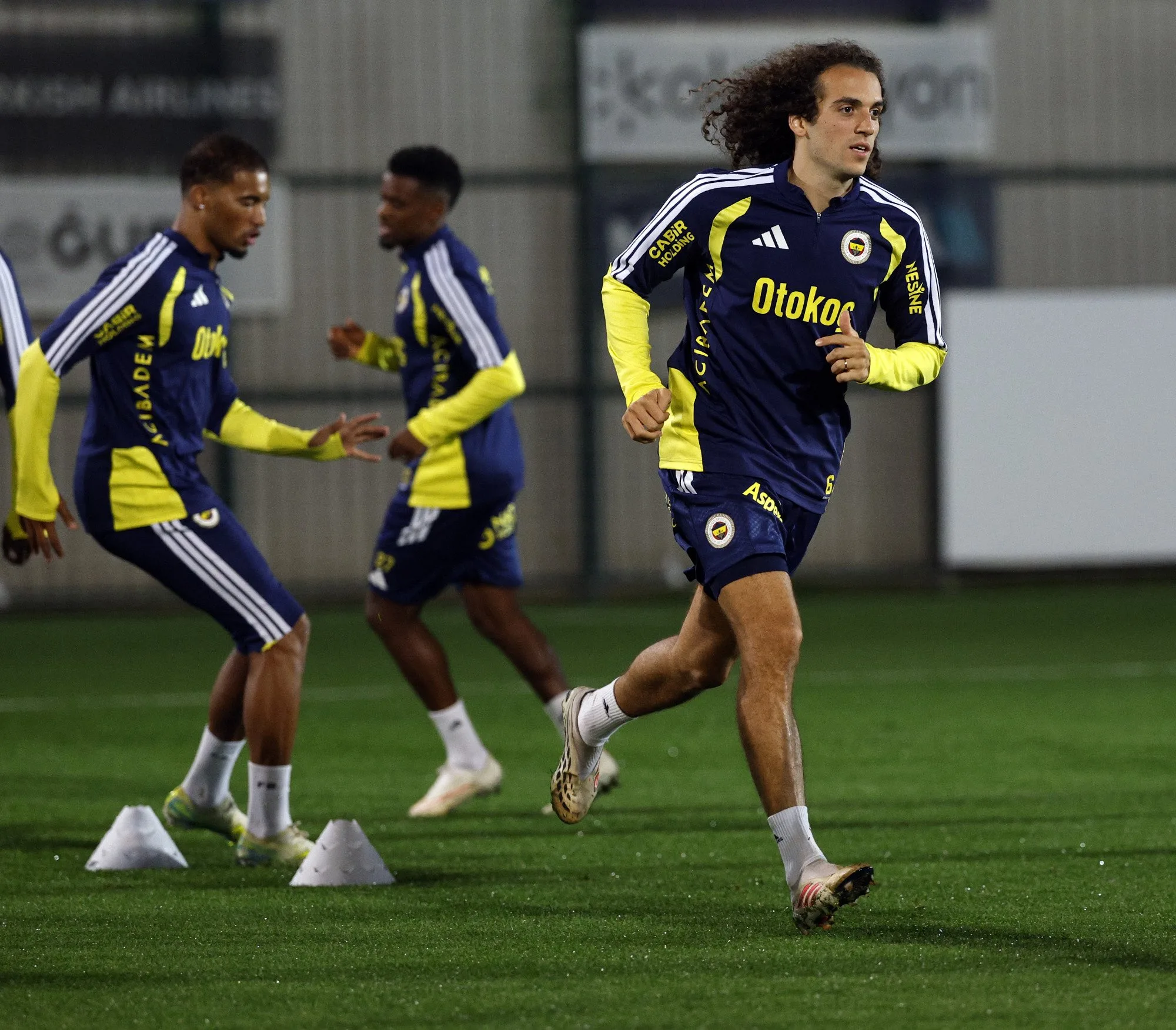 Fenerbahçe Kampa Girdi, Fenerbahçe Galatasaray maçı Ne Zaman ve Muhtemel 11’ler - Fotoğraf 3