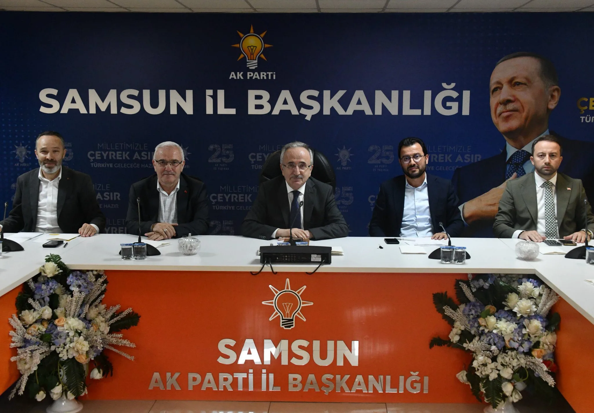 AK Parti İl Yönetimi, Samsun’un bugünü, geleceği ve devam eden projeleri konuştu! - Fotoğraf 4